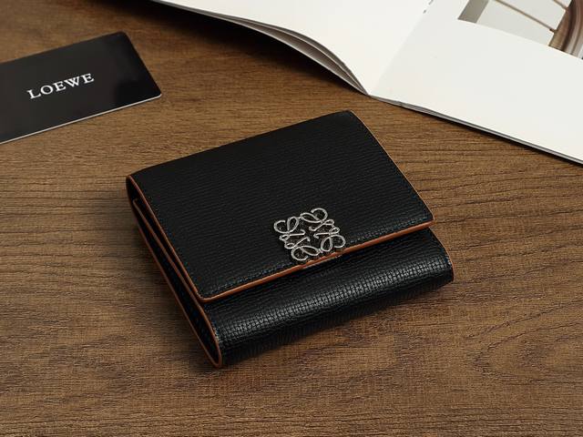Model: L1124 Color: Black Dimensions: 10.5 Cm X 9.5 Cm