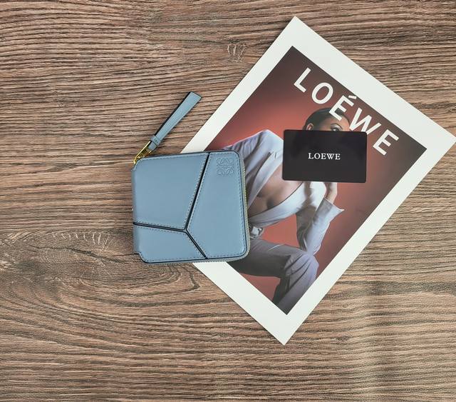 Model: L1129 Color: Gray Dimensions: 10.5 X 11.5