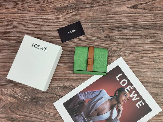 Model: L1123 Color: Green Size: 10.5 Cm X 9.5 Cm