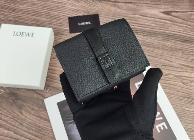 Model: L1123 Color: Black Dimensions: 10.5 Cm X 9.5 Cm