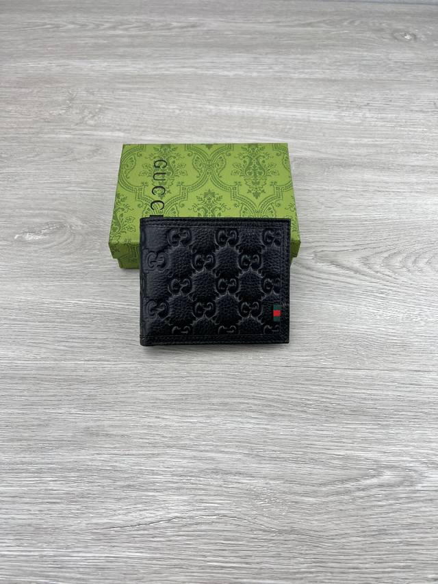 Product Name Gucci Genuine Leather Product Model 225826 Product Quality Genuine