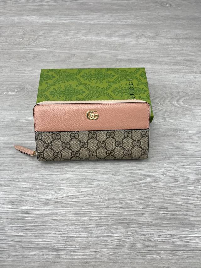 Features Imported Cowhide Leather And Imported Thread. The New Ophidia Series Us
