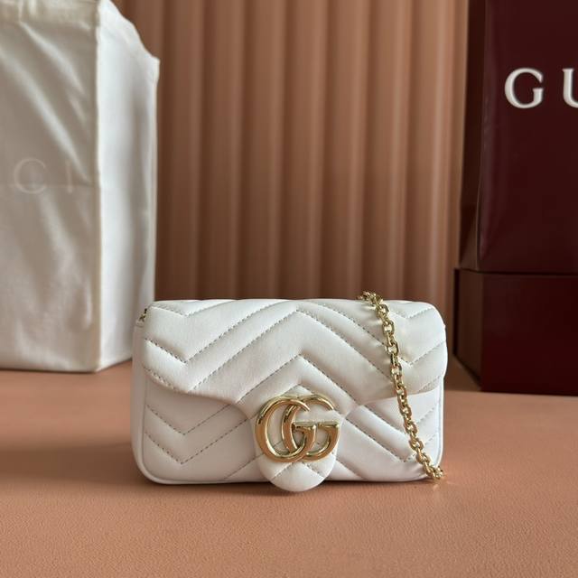 The Iconic Gg Marmont Series Seamlessly Integrates Double G-Shaped Accessories A