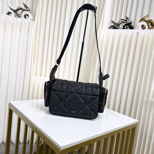Market-Leading Version, Authentic Quality, Genuine Design, Guaranteed Imported T