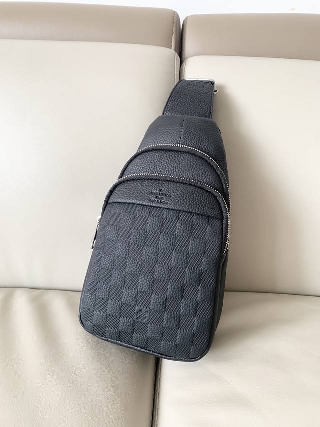 Lv Authentic Men's Casual Chest Bag Best Seller, Store-Synchronized, Genuine Imp