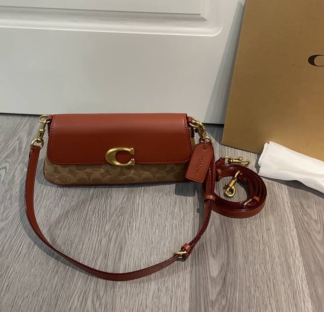 May New Arrival Cba83 Jet Bag Trapezoidal Small Square Bag, Also Known As The Fr