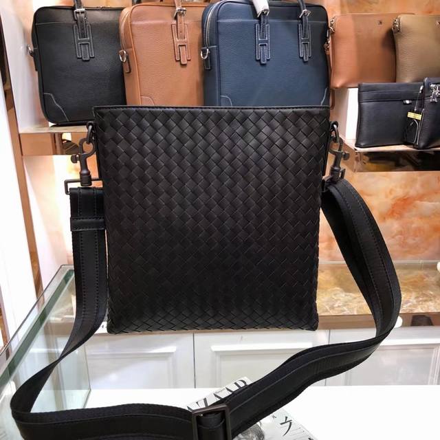 Bv - Latest Men's Crossbody Bag, Authentic Quality, Official Website Synchronize