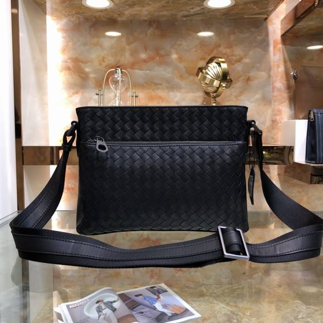 Bv Latest Men's Shoulder Bag, Original Quality, Same As The Official Website, Ma