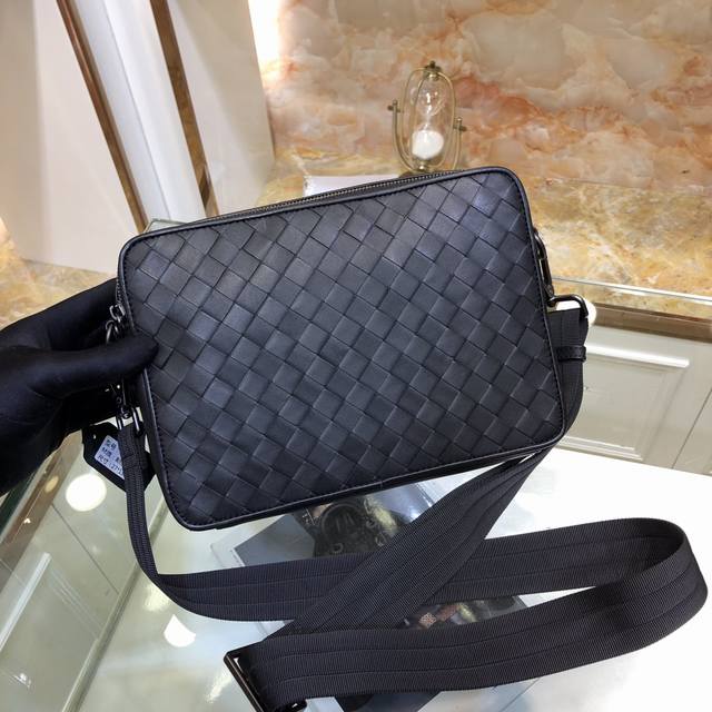 Bv - Latest Men's Small Crossbody Bag, Original Quality, Synchronized With The O