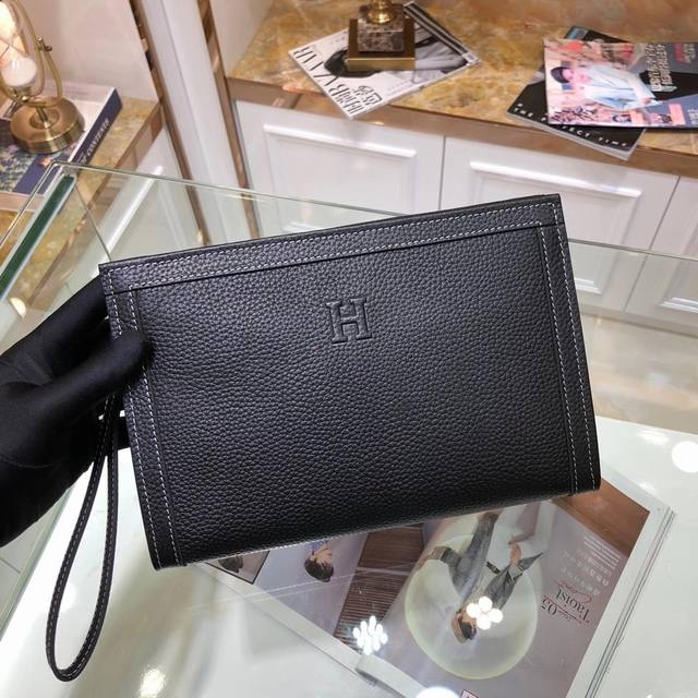 Model: 8421 330 Comes With A Box. Herm S Latest Men's Handbag Made From Top-Grad