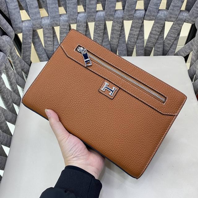 Sold-Out Bestseller, With The Official Store, New Arrival From H-Brand, Essentia