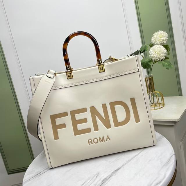 Name: Fendi Tote Bag Quality: Top-Grade Authentic Model Model: 80025 Small Size