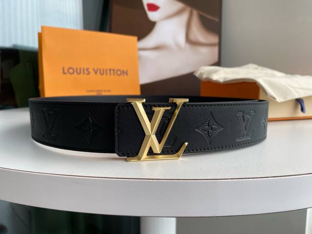 Louis Vuitton Black Cowhide Embossed Belt, Letter Diamond-Shaped Metal Buckle, S