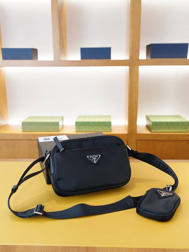 Prada Official Website Synchronized High-End Version Crossbody Shoulder Bag Time