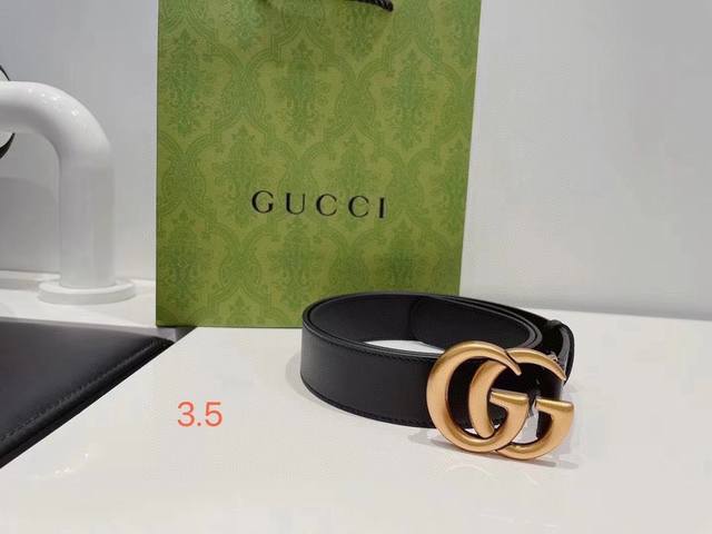 This Belt Remains As Popular As Ever Since Its Release. Classic, Retro, And Fash