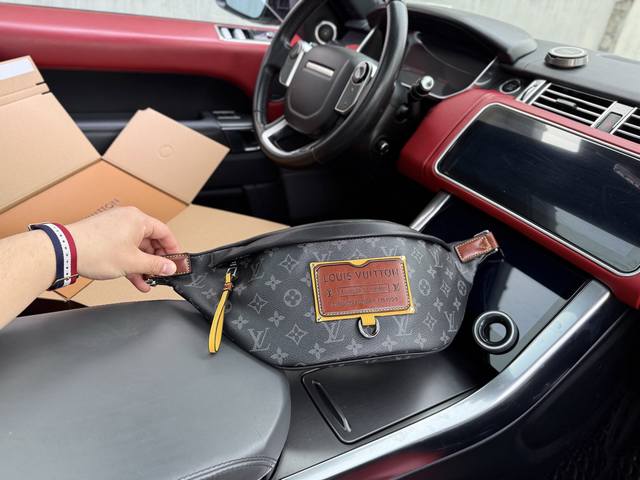 Chip Version Premium Quality New Arrival Louis Vuitton Lv Waist Bag Louis Vuitto