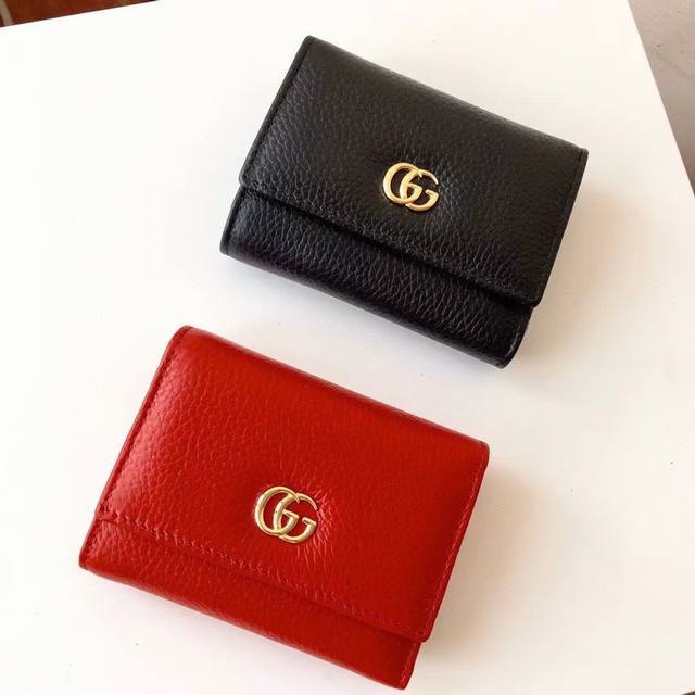 Gucci 546584 Color: Black/Red Dimensions: 10X8.5X2.5 Gucci Official Store New Ar