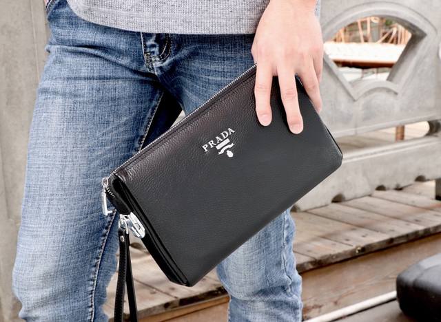 In Stock Prada Best-Selling Password Lock; A Symbol Of Wealth And Elegance. Genu