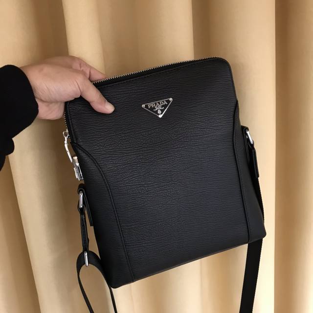 New Release: Crossbody Bag Made From Italian Imported Top-Grade Leather, With St