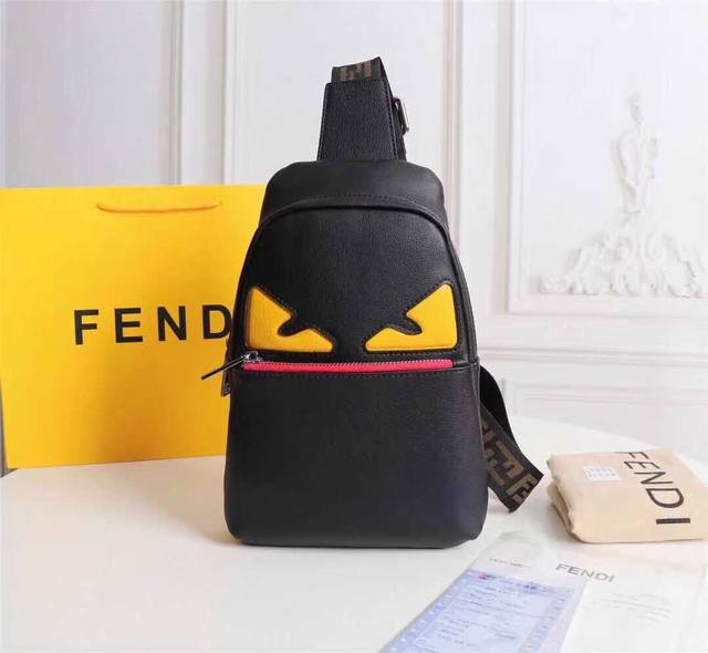 Batch, Original Single-Order Quality. Brand Name: New Fendi Chest Bag. Product S