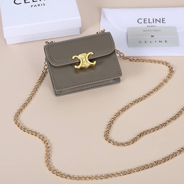 Celine New Chain Triomphe Business Card Holder, Can Be Worn Crossbody, Cowhide L
