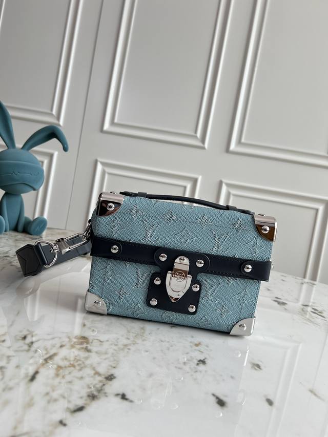 Premium Original Single Chip M15035 This Soul Trunk Handbag Seamlessly Combines