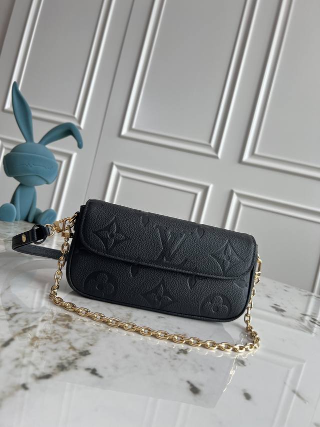 Premium Original Single, Reinforced Version Wallet On Chain Ivy Handbag Features