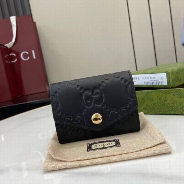 Premium Edition New Gucci New Arrival The Classic Gg Pattern With A Textured And
