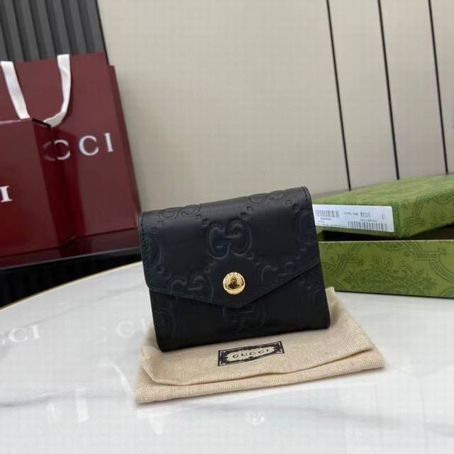 Top-Of-The-Line Edition New Gucci The Classic Gg Pattern With A Textured And Glo