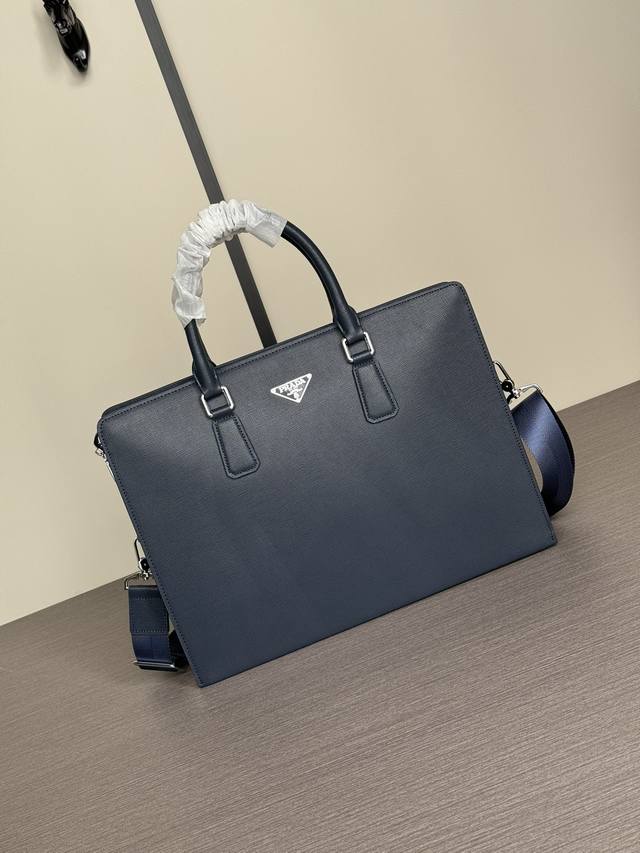Top-Tier Counter Mouse-Themed Premium Goods. The Latest Popular Prada Palm-Textu