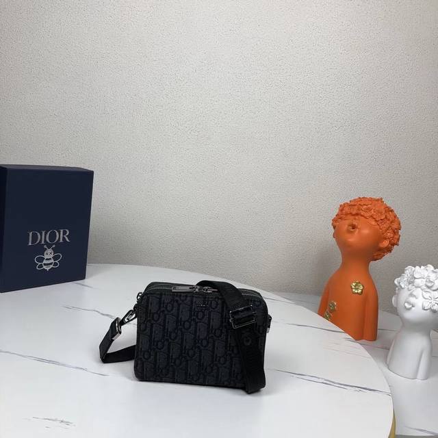 Market-Leading Version, Available For Comparison. Watch Strap Bag In Black Dior