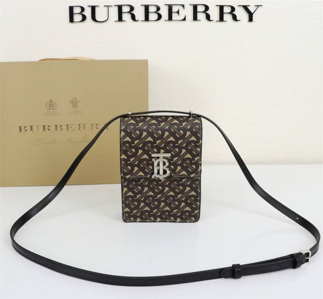 B's New Compact And Structured Robin Robin Bag Is Crafted From Smooth Italian Ta