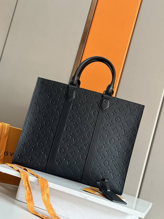 Top-Tier Authentic M24786 Leather Embossed This Sac Plat 24H Handbag Features Th