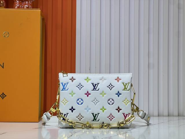 M59598 M13233 This Coussin Small Handbag Made Its Debut At The Spring/Summer Fas
