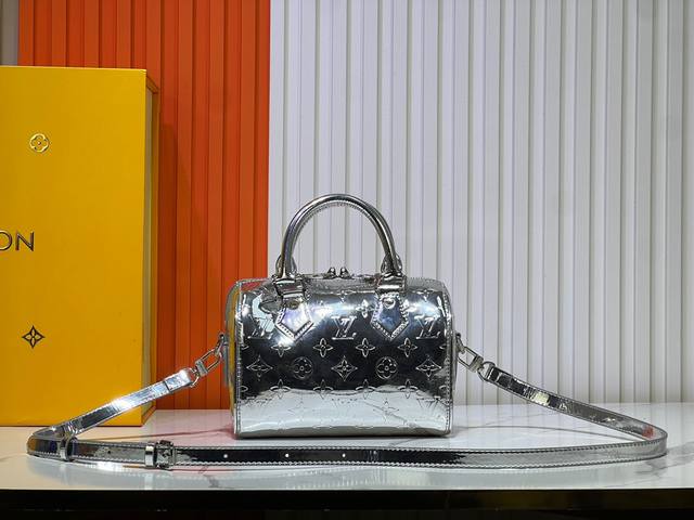 M11987 M58953 Silver This Speedy Bandouli Re 20 Handbag From The Lv Ski Collecti