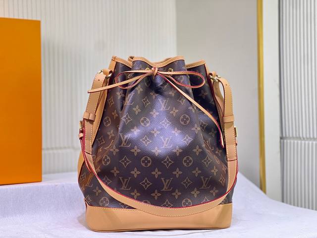 Retro Bucket Large M42224 M42225 Lv Limited Edition Drawstring Bucket Bag - The