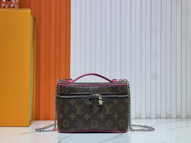 M44495 Nice Mini Makeup Pouch Crafted From Soft Monogram Canvas, This Compact De