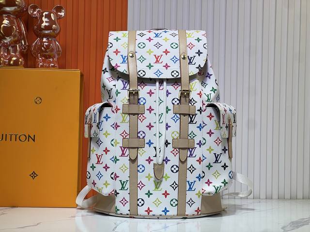 M25240 M41379 Black And White This Christopher Medium-Sized Backpack Showcases T