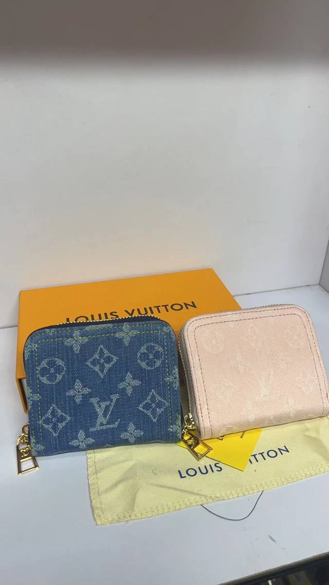 M82957 Blue Denim! Single Zipper Wallet Series Zippy Wallet This Zipper Wallet I