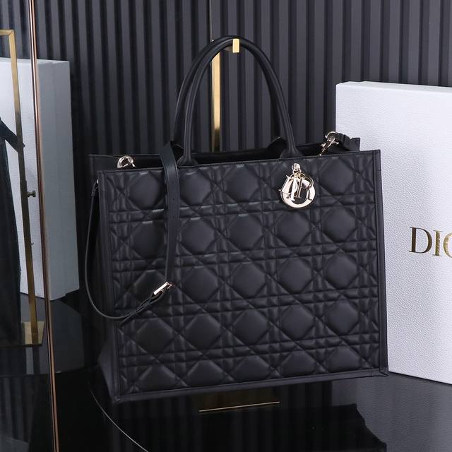 Original Factory Grade Black Dior New Tote Shoulder Strap This Dior Handbag Is T