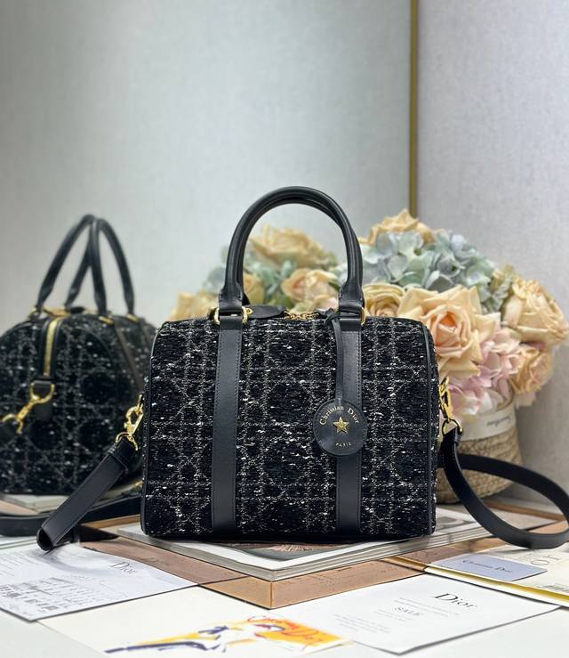 Top-Quality Authentic Dior Groove 25 Handbag In Black Tweed. This Dior Groove 25