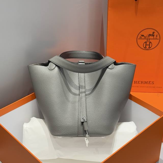 Premium Grade Color: Cumulus Gray Top-Grain Cowhide Leather _ All-Steel Hardware