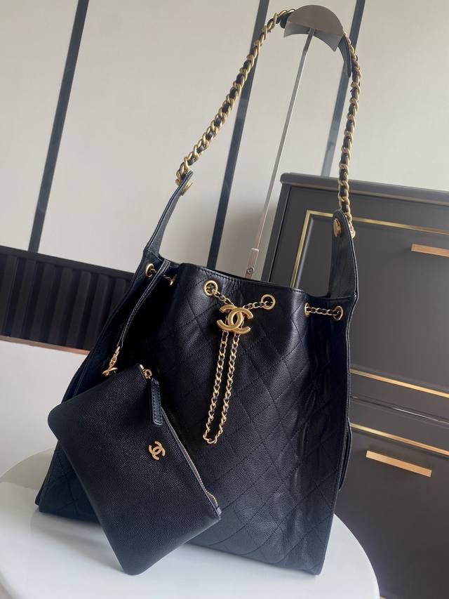 Premium Grade. 25C Ball-Patterned Leather Hip-Hop Bag. Chanel Hobo Underarm Bag.