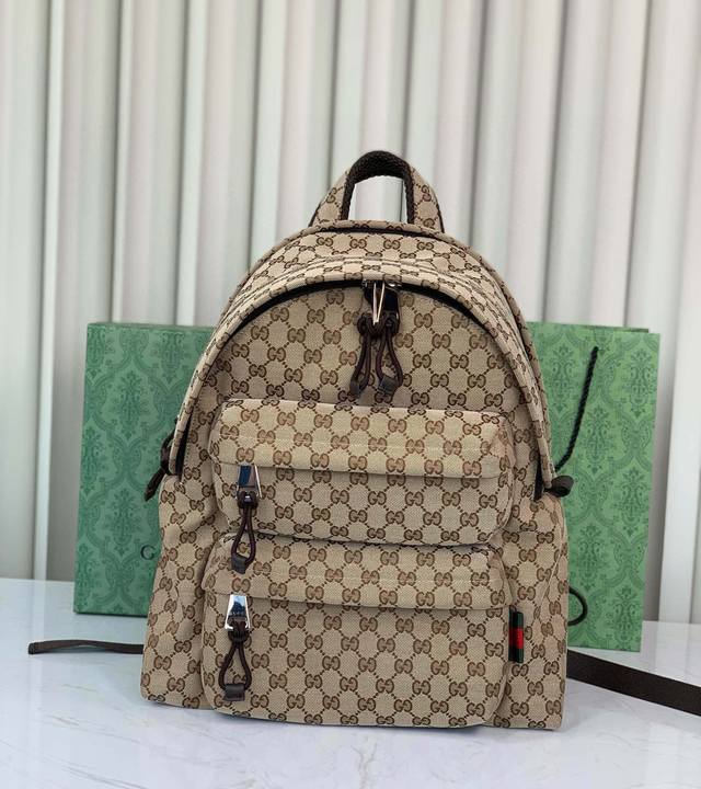 Genuine Leather Gg Canvas Medium Backpack, A Standout Piece From The Fall/Winter