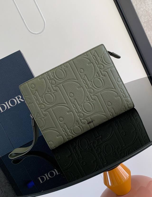 This Handbag Is A Signature Piece From Dior. Crafted From Cowhide Leather, It Dr