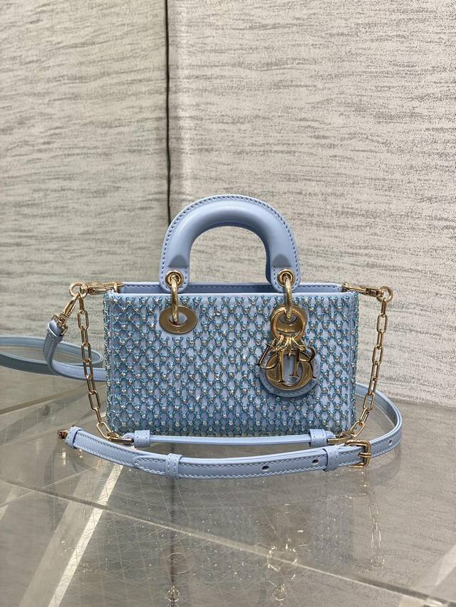 Lady's Latest Artistic Limited Edition Beaded Embroidery, A Must-Have Horizontal