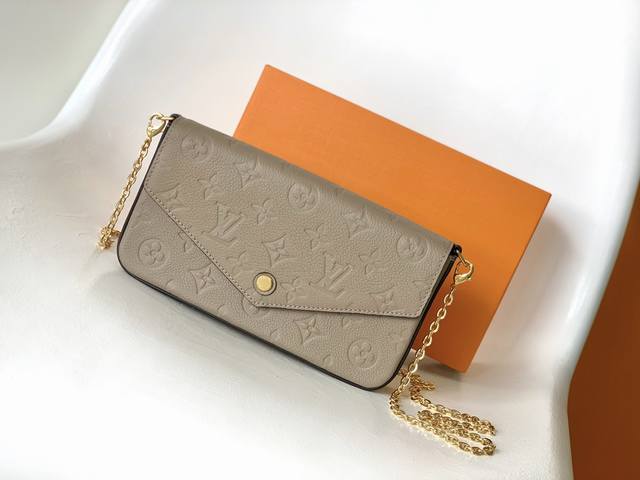 Top-Grade Original Single Piece, Half-Steel Hardware, Top-Grain Cowhide Leather