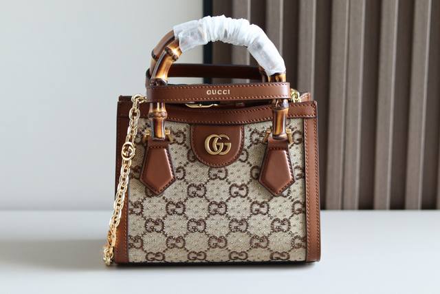Top-Tier Authentic Single Piece Diana Full-Diamond Model. This Gucci Diana Mini