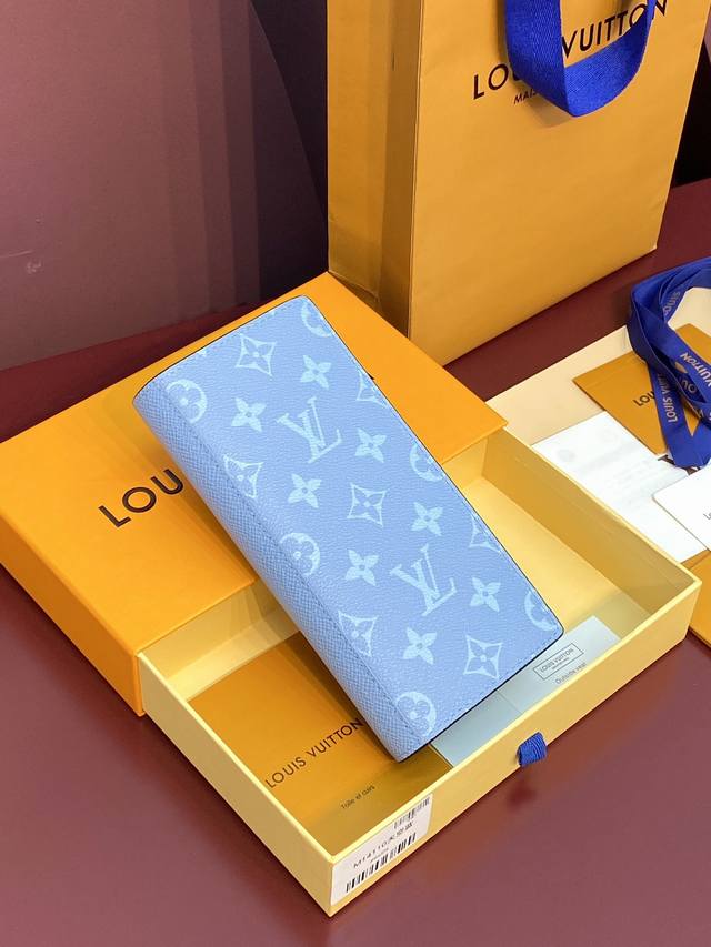 Factory Price P M14110 Sky Blue! The Brazza Long Wallet Is Crafted From Vibrant