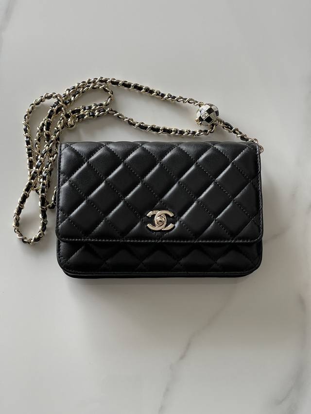Brand: Chanel Model: A P1890 Description: Authentic Quality, A Classic Masterpie